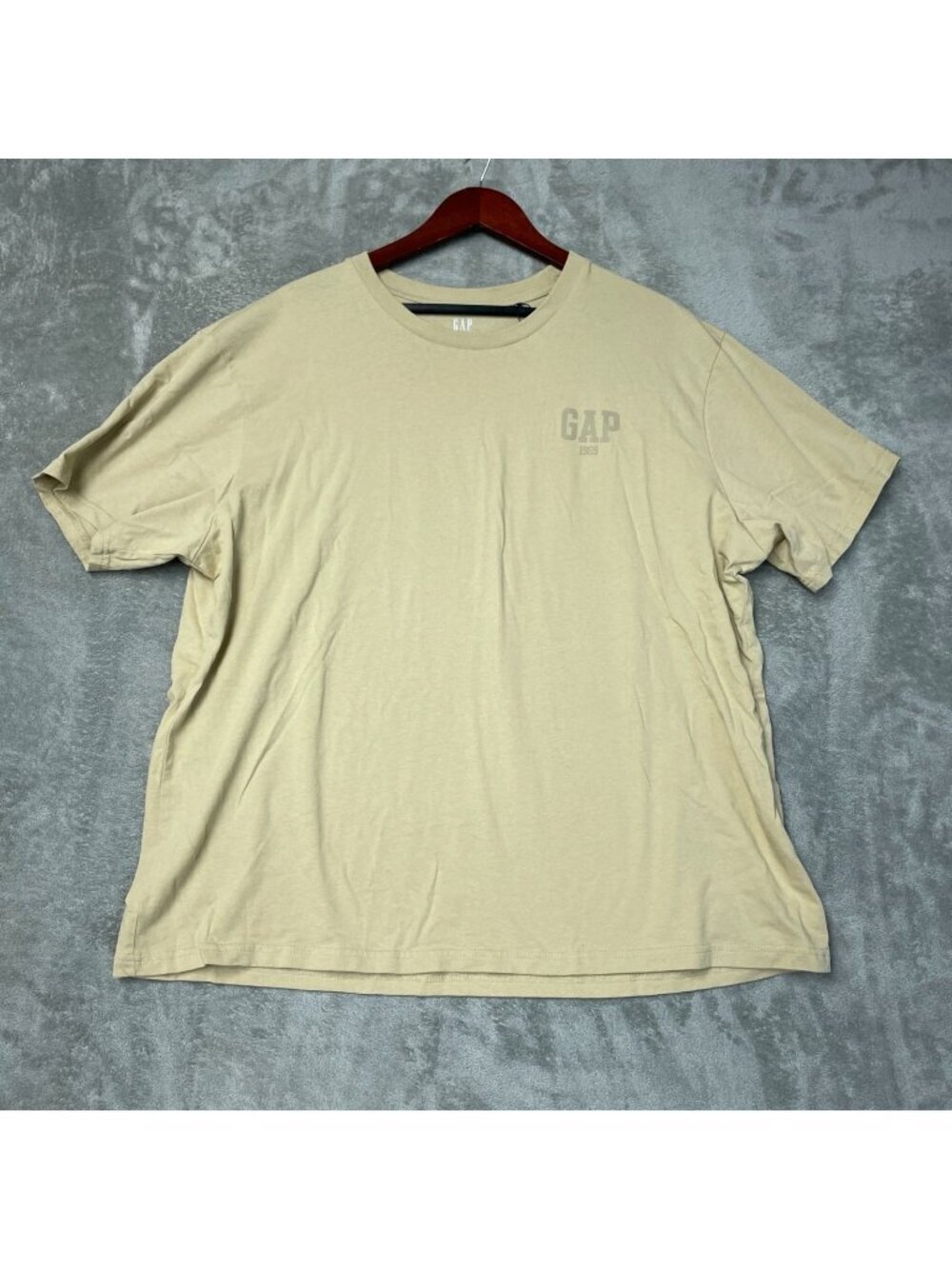 Gap Men's XXL Beige Crewneck Graphic T-Shirt  F0982